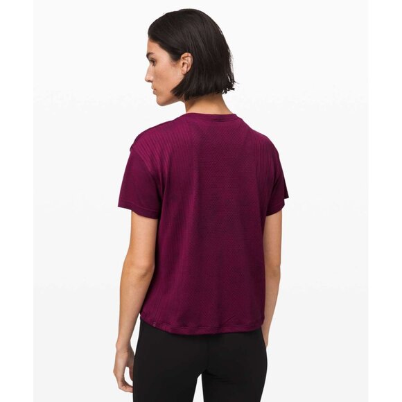 🆕LULULEMON Train to be Short Sleeve Top Burgundy Black XXS - Picture 3 of 9